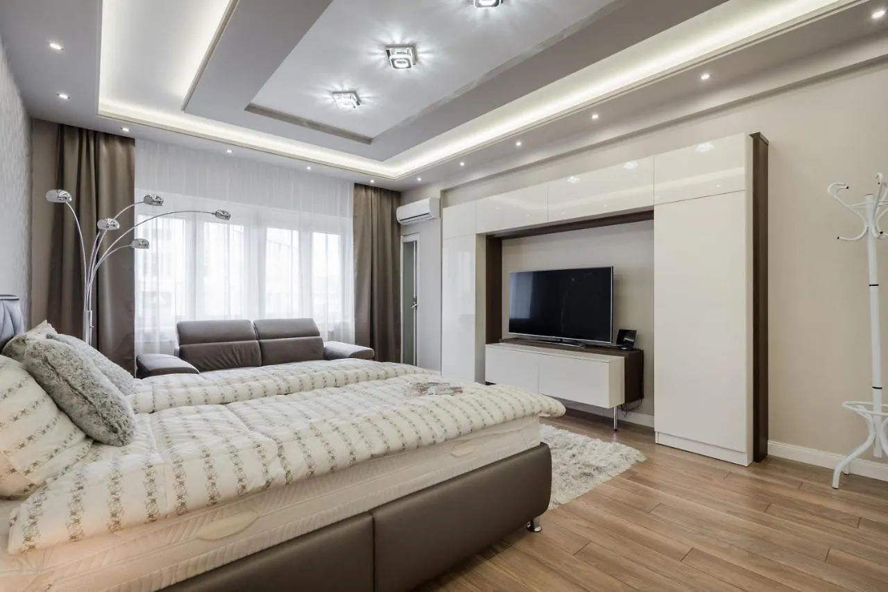 Bpr Ethereal Panoramic Suite With A/C & Balcony Budapest Lägenhet